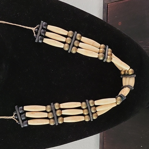 Bone Look Necklace / Choker - Picture 2 of 5
